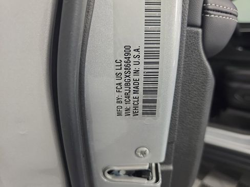 Used 2025 Jeep Grand Cherokee L Limited RWD image 43