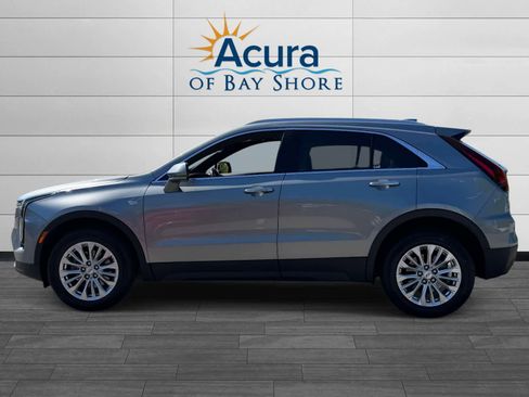 Used 2024 Cadillac XT4 Luxury w/ Cold Weather Package AWD/4WD image 4