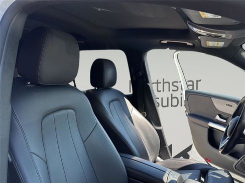 Used 2022 Mercedes-Benz GLB 250 4MATIC w/ Premium Package Lite image 32