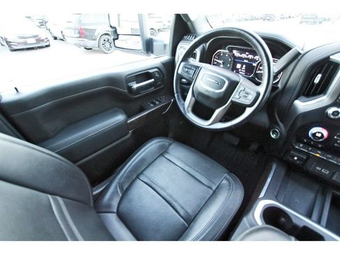 Used 2022 GMC Sierra 2500 Denali w/ Technology Package AWD/4WD image 9