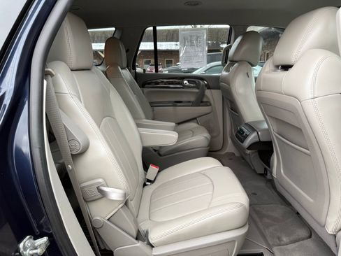 Used 2017 Buick Enclave Premium image 19