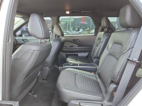 Certified 2024 Nissan Pathfinder Rock Creek image 10