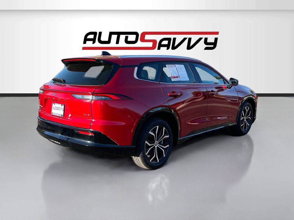 Used 2025 Toyota Crown Signia AWD/4WD image 7