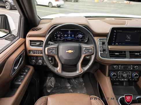 Used 2024 Chevrolet Suburban High Country AWD/4WD image 2