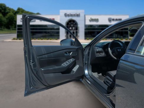 Used 2024 Honda Accord EX image 11
