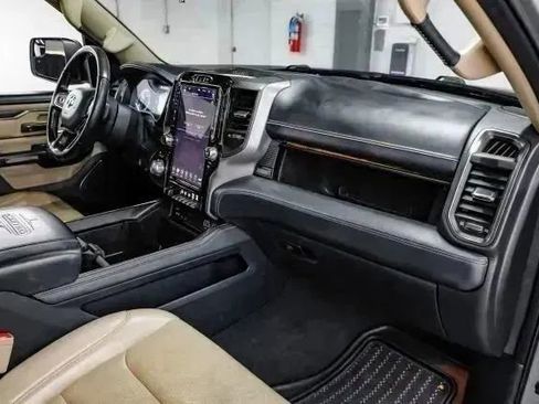 Used 2019 RAM 1500 Limited w/ Advanced Safety Group AWD/4WD image 18