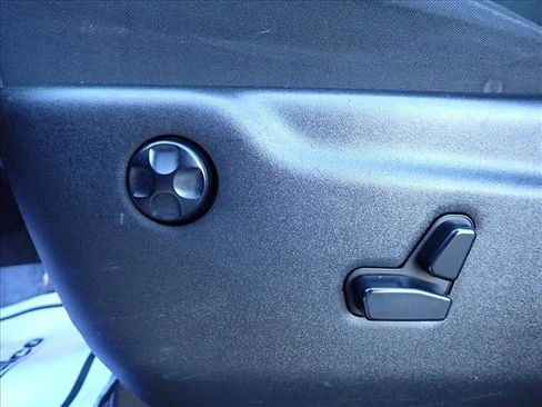 Used 2017 Jeep Grand Cherokee Laredo w/ Quick Order Package 23E image 12