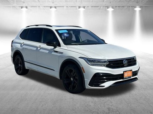 Used 2023 Volkswagen Tiguan SE R-Line AWD/4WD image 9