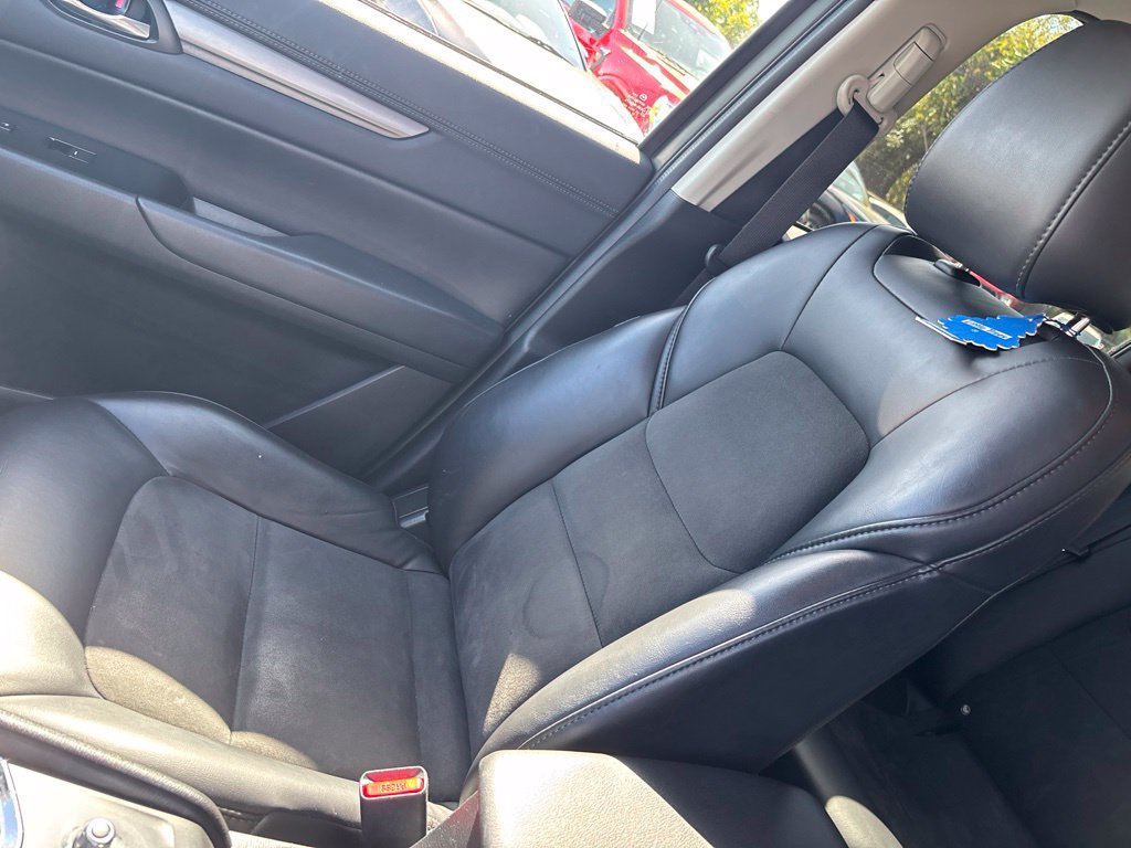 Used 2018 MAZDA CX-5 Touring w/ Preferred Equipment Package FWD image 17