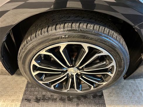 Used 2015 Toyota Corolla S image 9