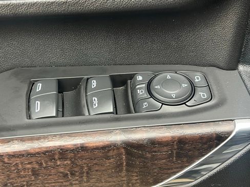 Used 2021 GMC Sierra 2500 Denali w/ Denali Black Diamond Edition image 26