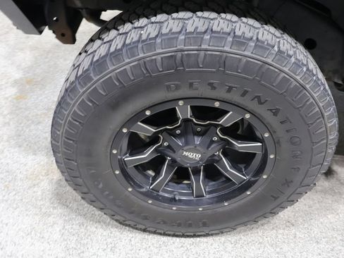 Used 2015 Jeep Wrangler Unlimited Rubicon w/ Max Tow Package AWD/4WD image 10
