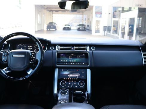 Used 2018 Land Rover Range Rover HSE image 11