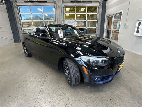 Used 2020 BMW 230i xDrive Convertible w/ Premium Package AWD/4WD image 35