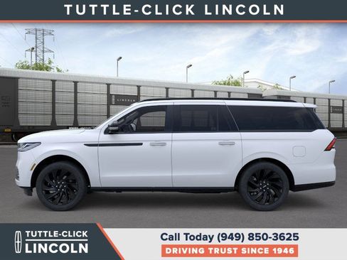 New 2026 Lincoln Navigator L Reserve w/ Jet Appearance Package image 3