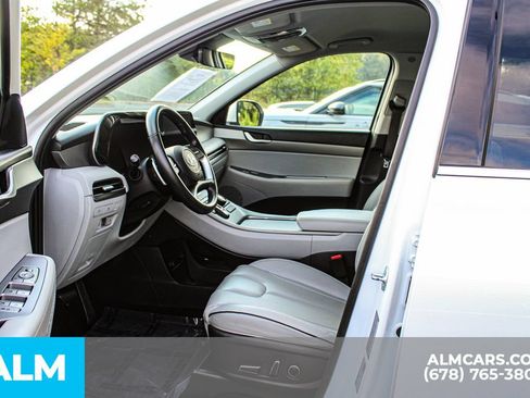 Used 2024 Hyundai Palisade SEL FWD image 13