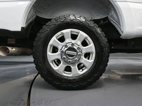 Used 2023 Ford F350 XLT image 14