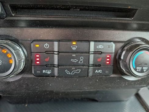 Used 2018 Ford F150 XLT w/ Equipment Group 302A Luxury image 4