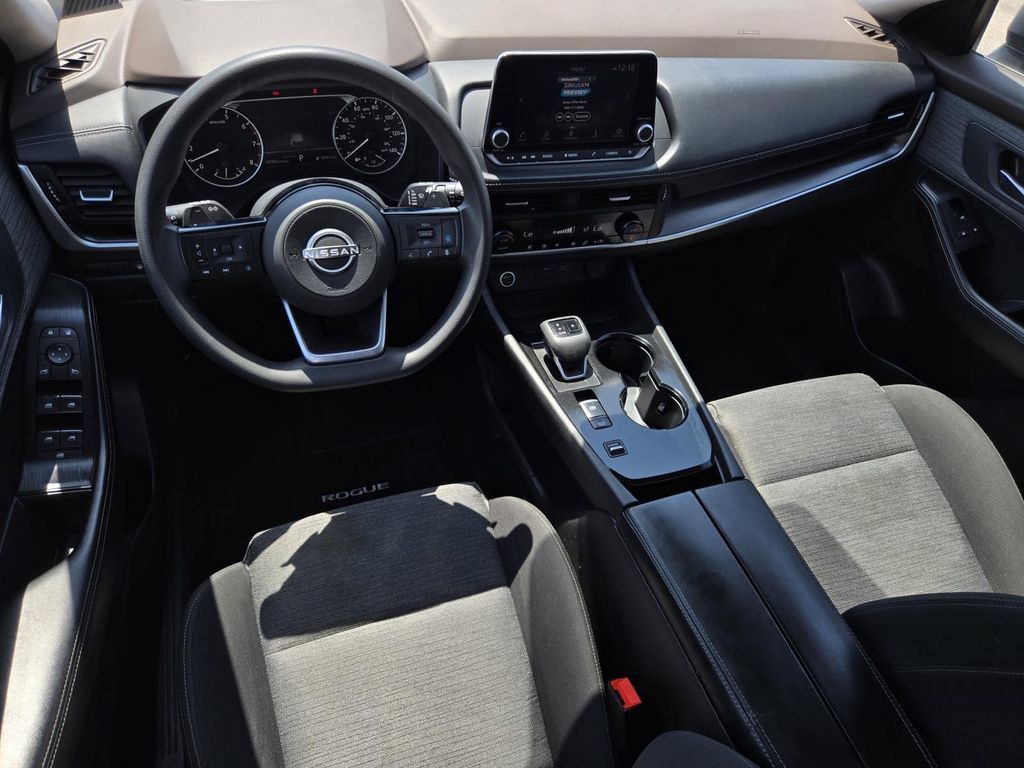 Certified 2023 Nissan Rogue SV FWD image 15