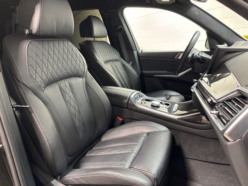 Used 2024 BMW X7 M60i w/ Executive Package AWD/4WD image 31