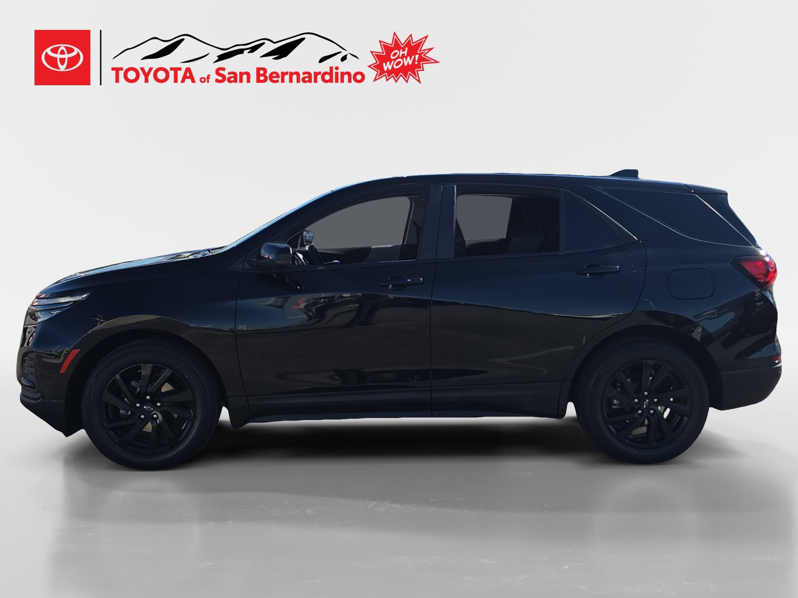 Used 2024 Chevrolet Equinox LS w/ LS Convenience Package FWD image 2