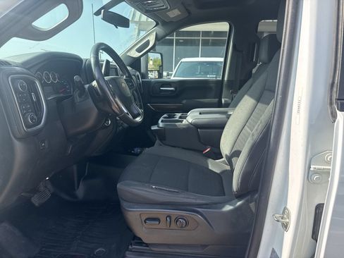 Used 2022 Chevrolet Silverado 2500 LT w/ Convenience Package AWD/4WD image 11