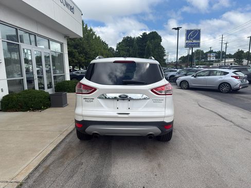 Used 2015 Ford Escape Titanium FWD image 4