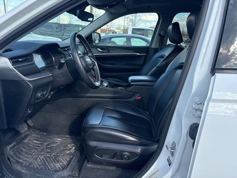 Used 2022 Jeep Grand Cherokee L Limited image 21