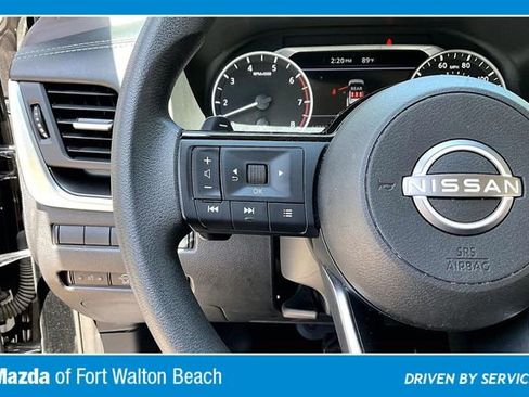 Used 2023 Nissan Rogue SV FWD image 10