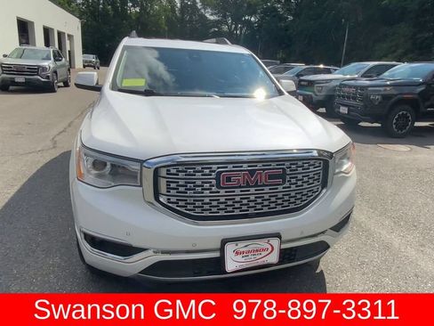Certified 2019 GMC Acadia Denali w/ Technology Package AWD/4WD image 3