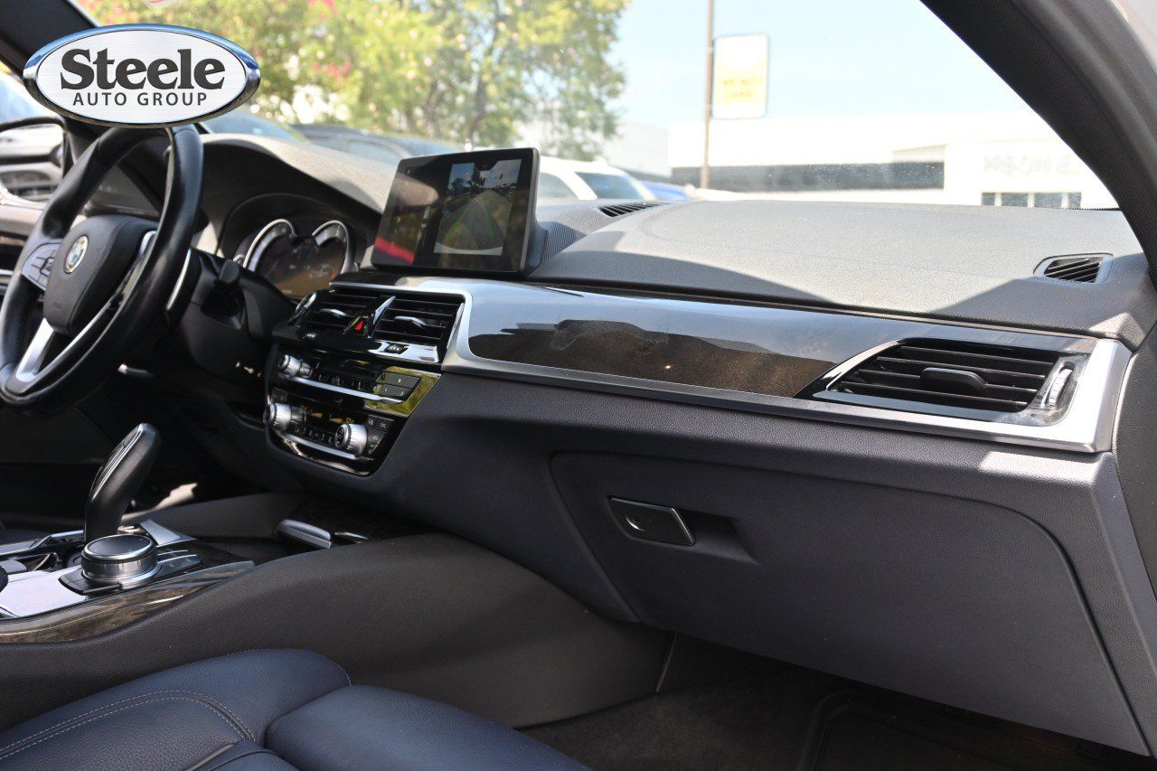 Used 2017 BMW 540i RWD image 24