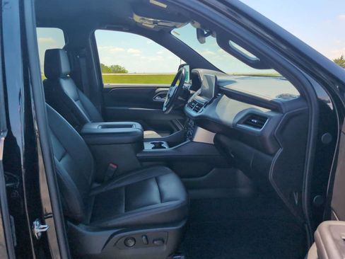 Used 2024 Chevrolet Tahoe Z71 w/ Z71 Off-Road Package AWD/4WD image 29