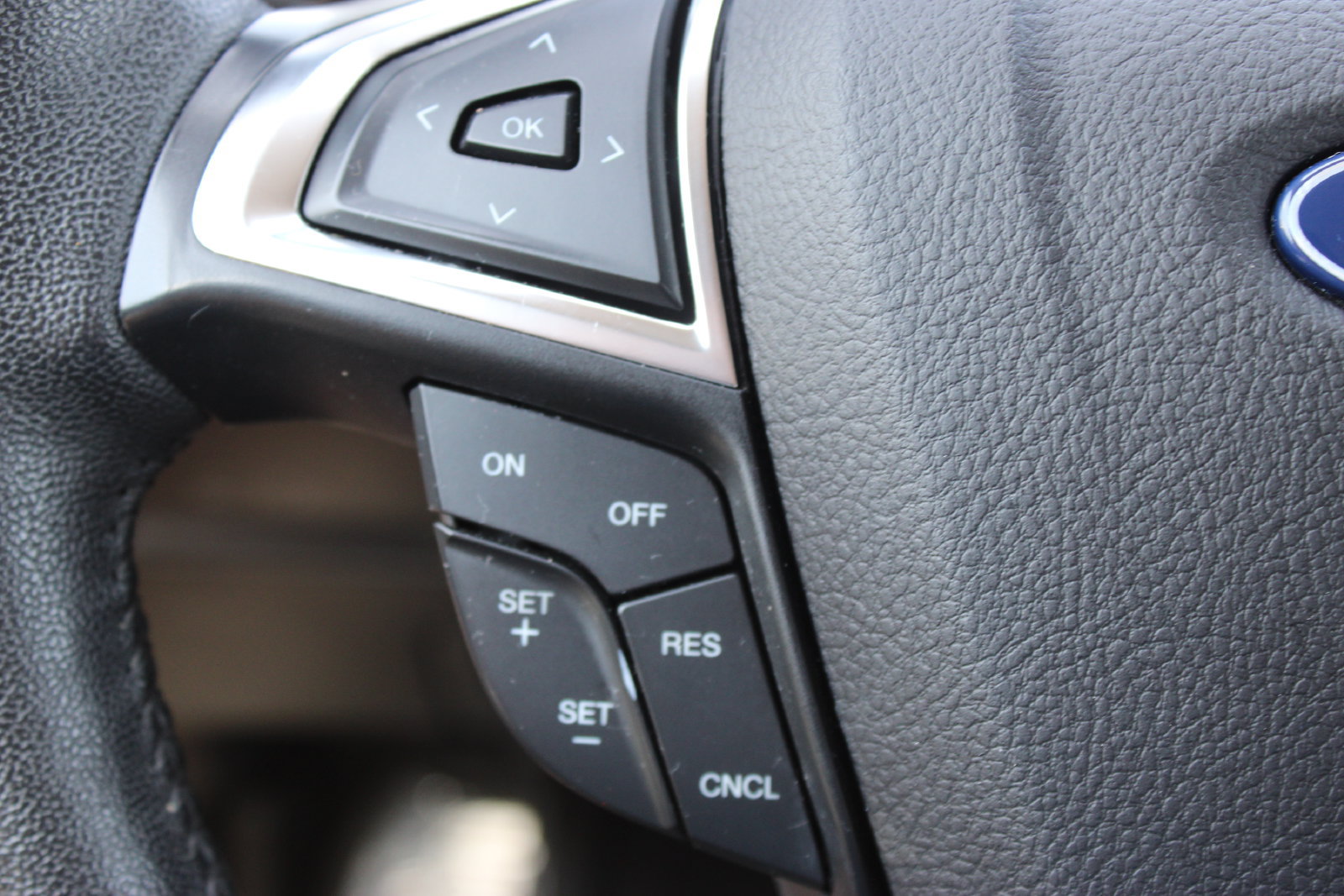 Used 2024 Ford Edge SEL AWD/4WD image 22