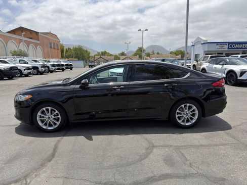 Used 2020 Ford Fusion SE FWD image 5