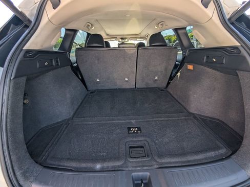 Used 2019 INFINITI QX50 Essential w/ Proactive Package FWD image 18