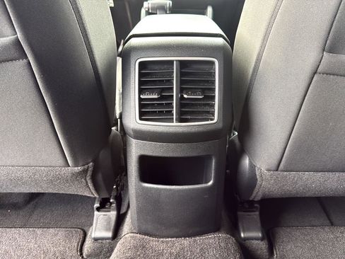 Used 2023 Kia Sportage LX image 19