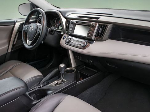 Used 2014 Toyota RAV4 Limited FWD image 19