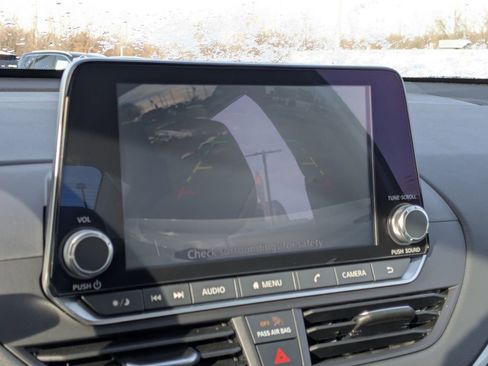 Used 2025 Nissan Altima 2.5 S image 17