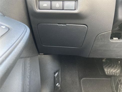 New 2026 Nissan Sentra SV w/ SV Convenience Package FWD image 19