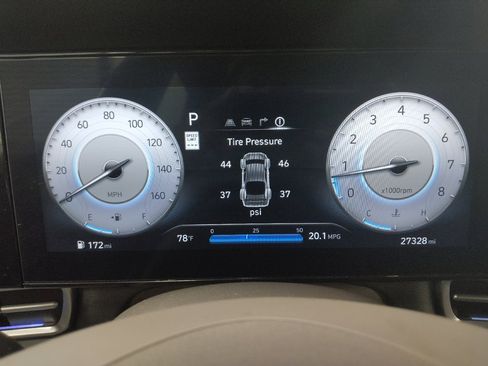 Used 2025 Hyundai Elantra SEL FWD image 23