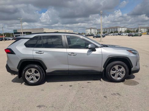 Used 2025 Toyota RAV4 XLE w/ Convenience Package FWD image 4