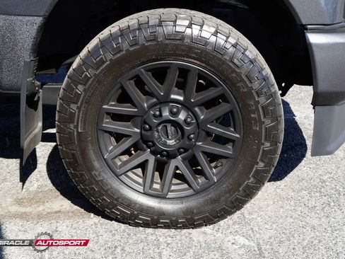 Used 2020 Ford F350 Lariat image 11