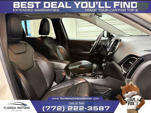 Used 2019 Jeep Cherokee Latitude Plus FWD image 20