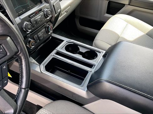 Used 2018 Ford F150 XLT w/ Equipment Group 302A Luxury AWD/4WD image 16