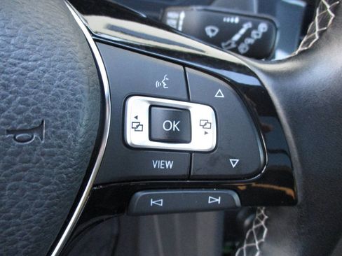 Used 2021 Volkswagen Tiguan SE R-Line FWD image 26