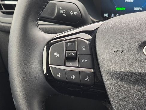 Used 2023 Ford Escape Platinum w/ Premium Technology Package image 18