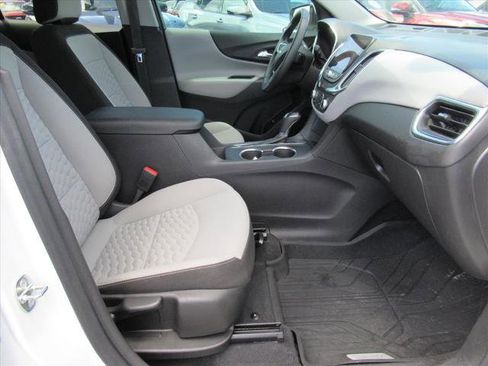 Used 2021 Chevrolet Equinox LT FWD image 10