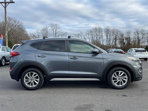 Used 2017 Hyundai Tucson SE image 5