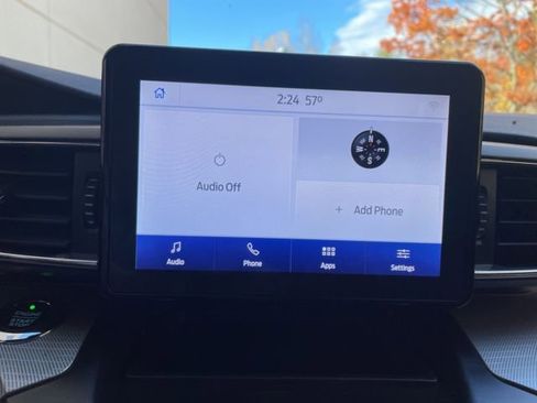 Certified 2020 Ford Explorer XLT w/ Equipment Group 202A image 25