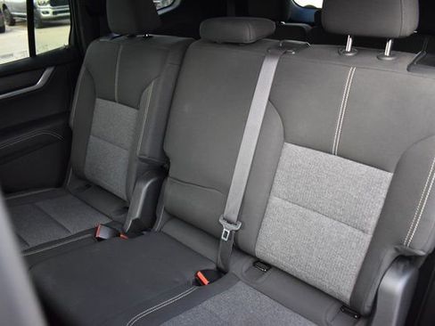 Used 2025 GMC Acadia Elevation image 19